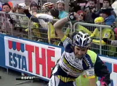 Thomas de Gendt juicht na winst stelvio rit